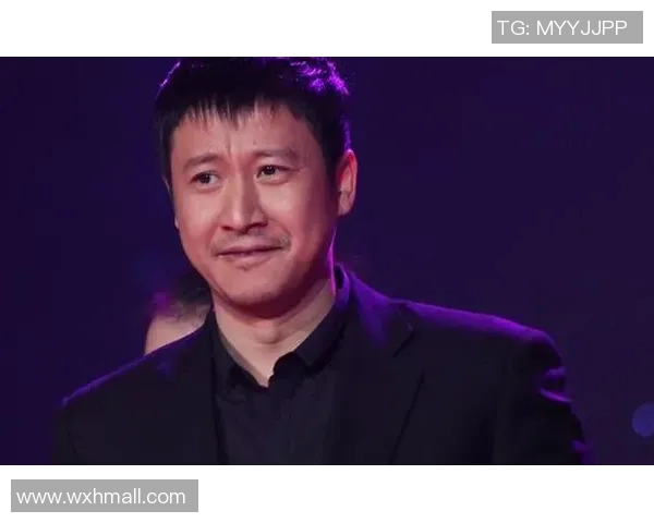 香港足球明星队张国强的传奇故事与不屈精神展现足球魅力与团队力量